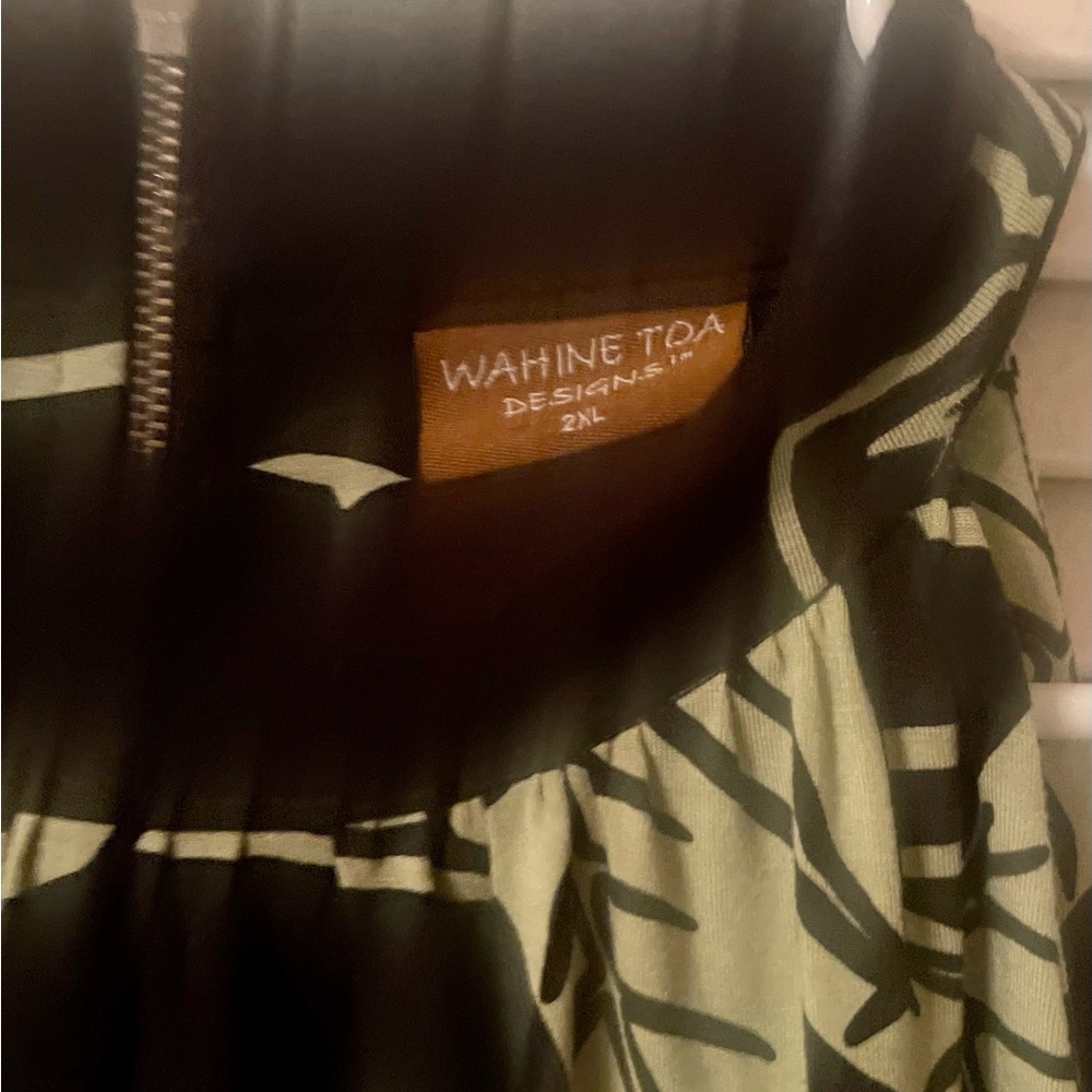 Wahine Toa “Kalo Design” Black with Green Kalo